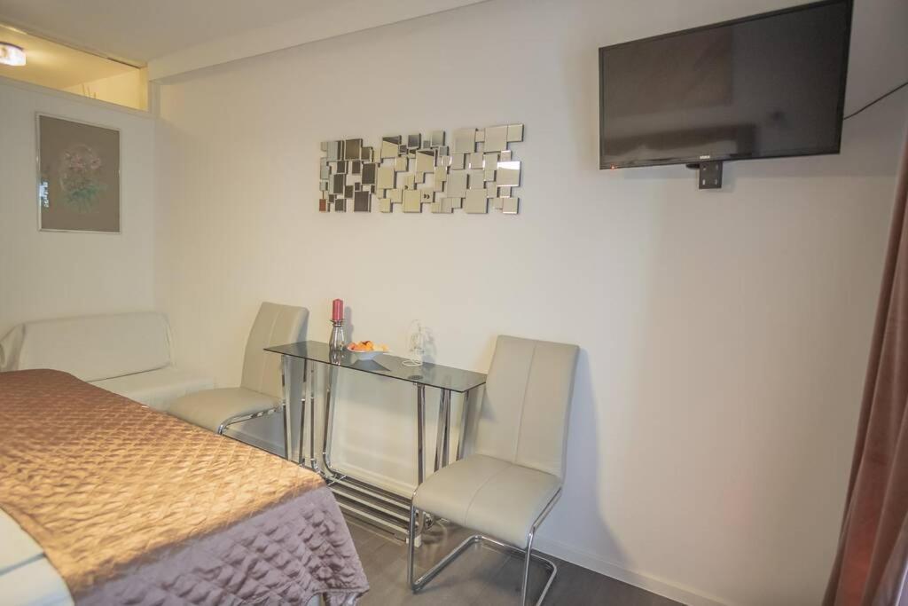 Studio Apartment Purple Sunset - 2+1 บาชกาโวดา ภายนอก รูปภาพ