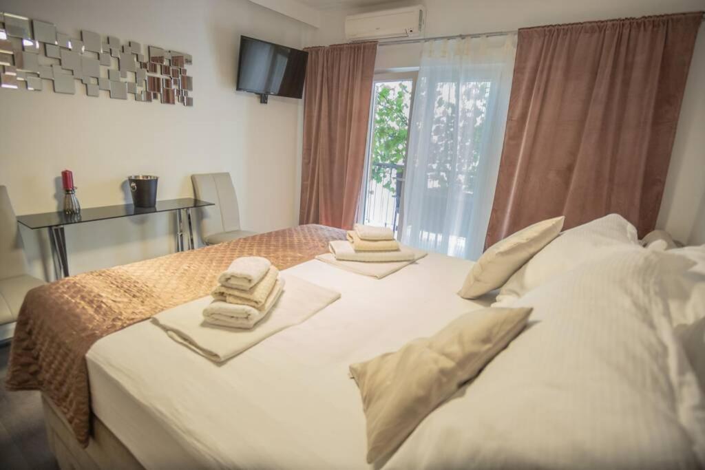Studio Apartment Purple Sunset - 2+1 บาชกาโวดา ภายนอก รูปภาพ