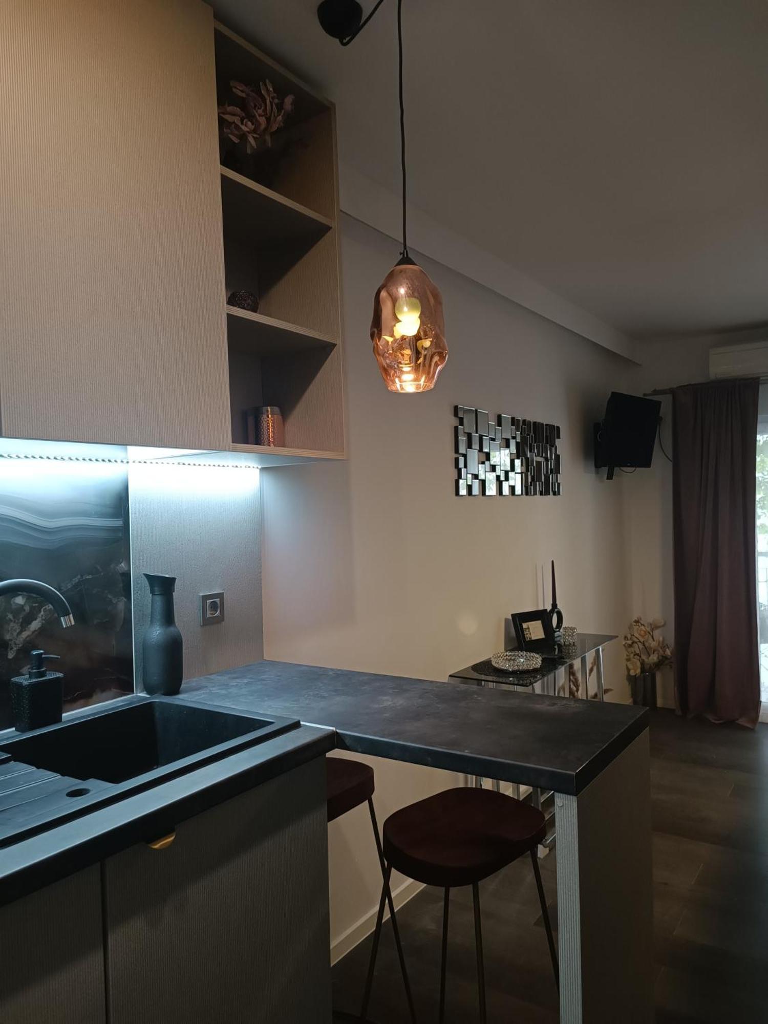 Studio Apartment Purple Sunset - 2+1 บาชกาโวดา ภายนอก รูปภาพ