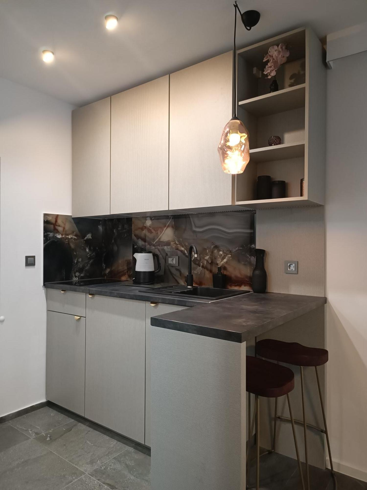 Studio Apartment Purple Sunset - 2+1 บาชกาโวดา ภายนอก รูปภาพ